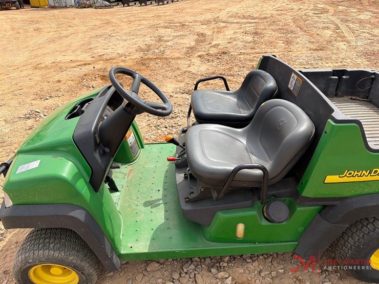 john-deere-gator-cx-image-11