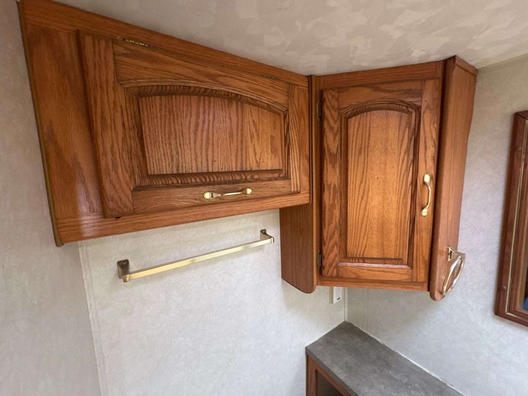 2004-ford-"daybreak"-motorhome-image-28