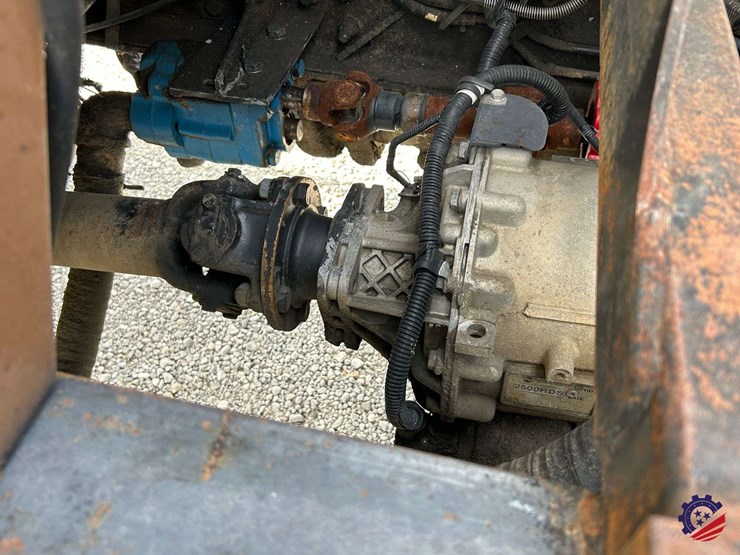 2013-ud-ud3300-s/a-garbage-truck-image-23