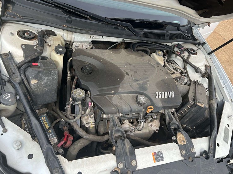 2011-chevrolet-impala-lt-4-door-sedan-(206,126-miles)-image-7