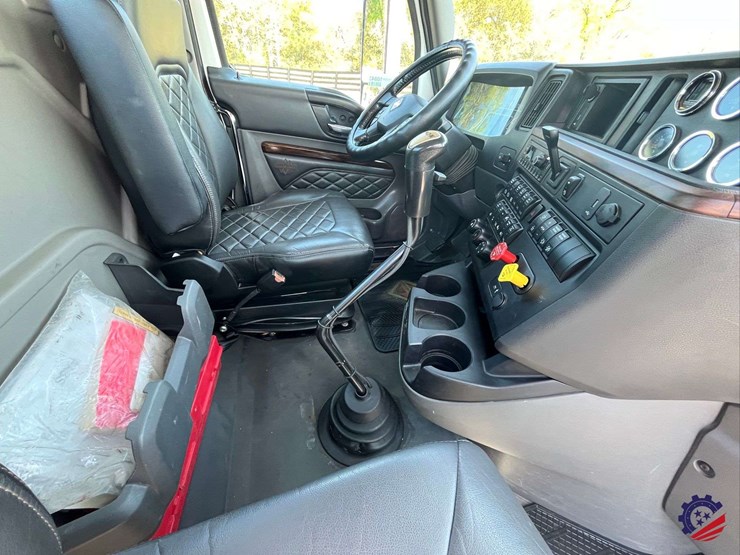 2024-international-hx520-image-80