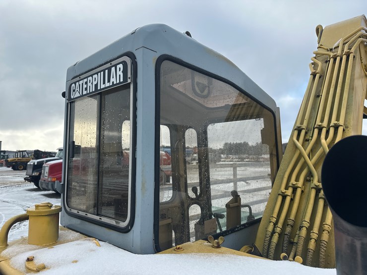 caterpillar-307-image-13