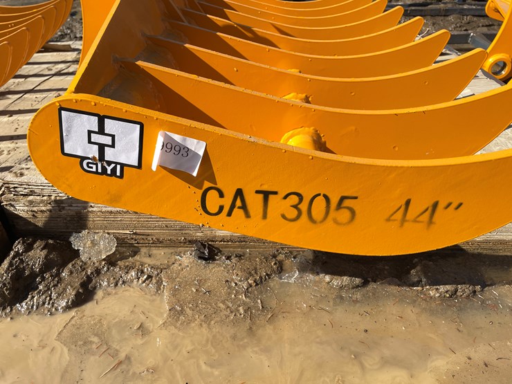 caterpillar-305-image-6