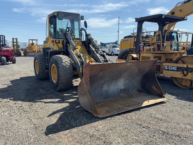 komatsu-wa180-image-3