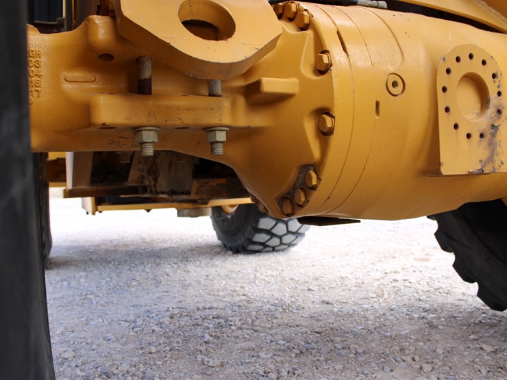 2021-deere-524p-image-94