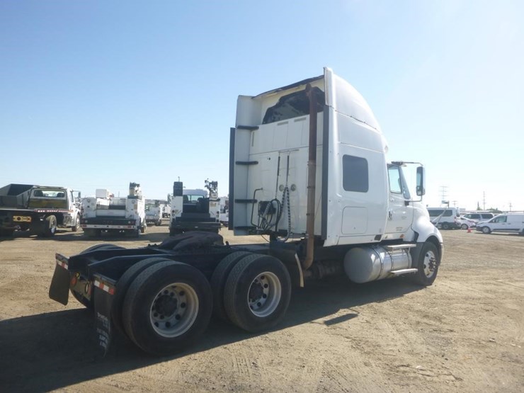 2012-international-prostar-image-2