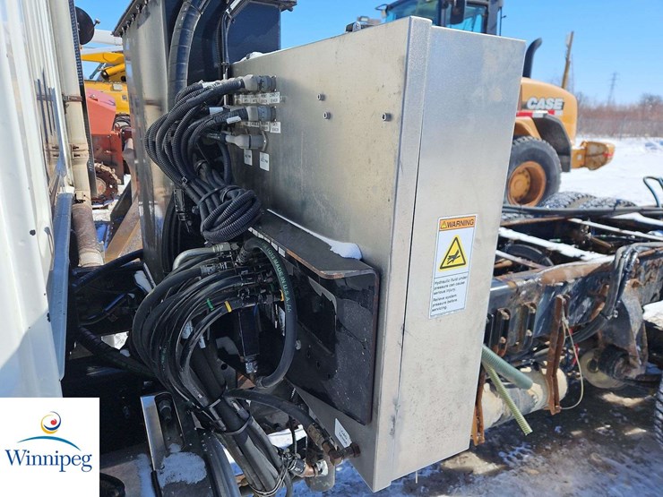 2014-western-star-4700-image-44