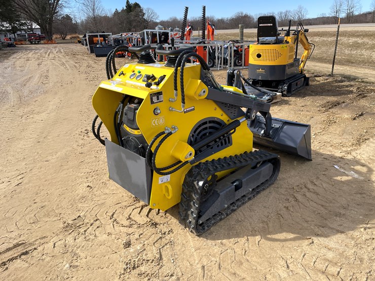 #212-•-landhonor-mini-skid-steer-loader-image-5