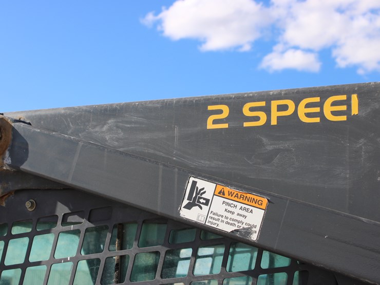 new-holland-ls190-image-23