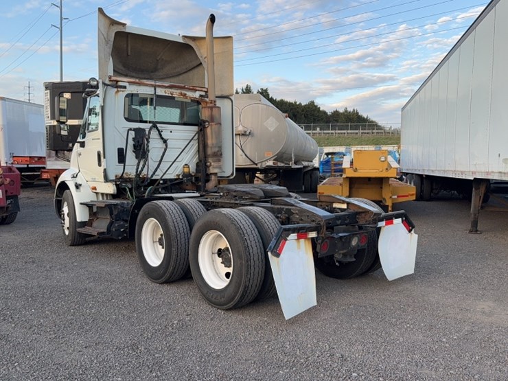 2007-international-8600-image-9