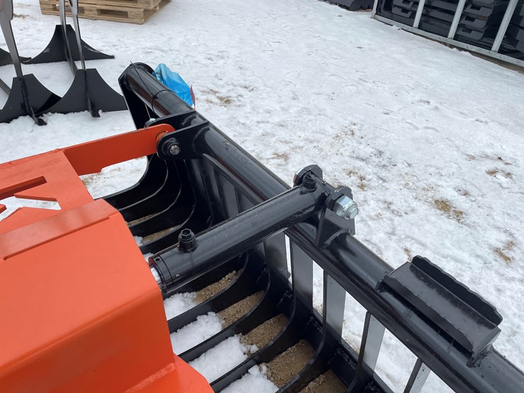 #2039-•-skid-steer-mount-skeleton-grapple-bucket-image-11