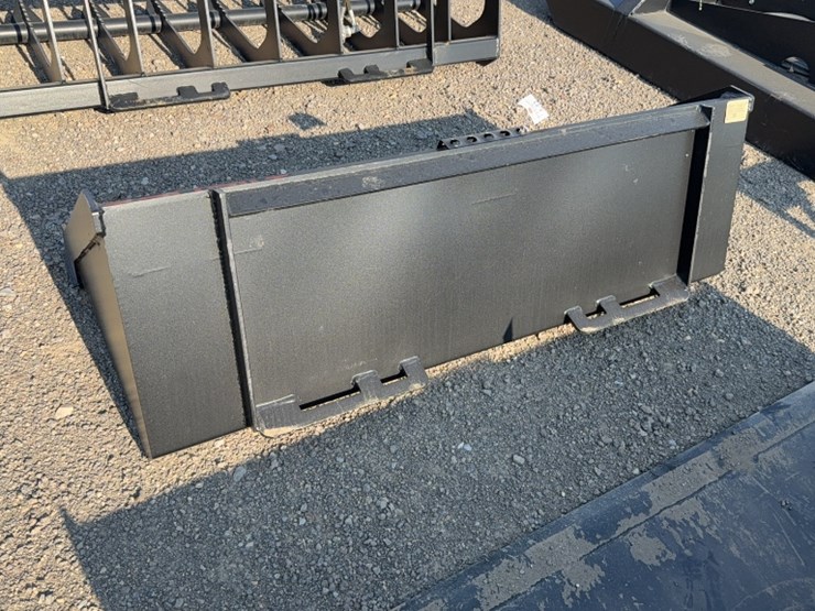 #2076-•-trubilt-60"-skid-steer-smooth-bucket-image-3