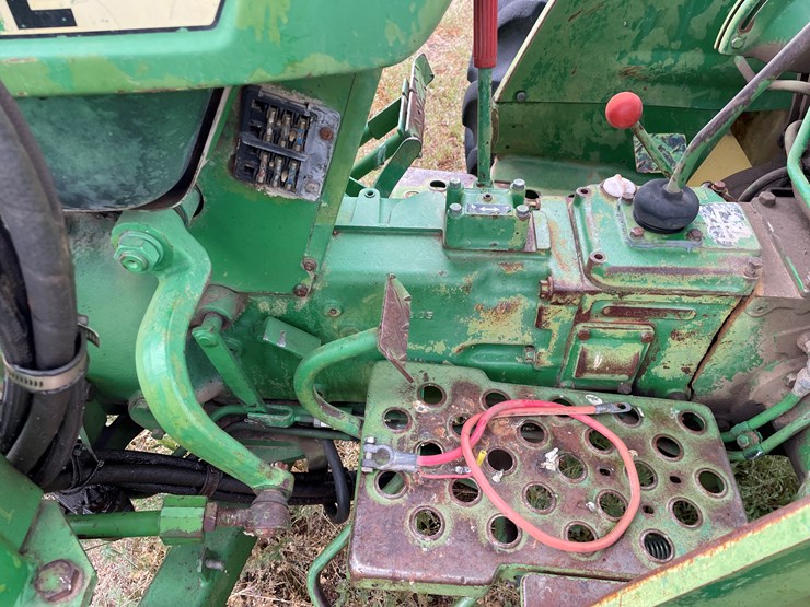 john-deere-1050-image-9