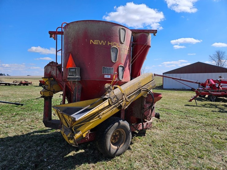 new-holland-355-image-5