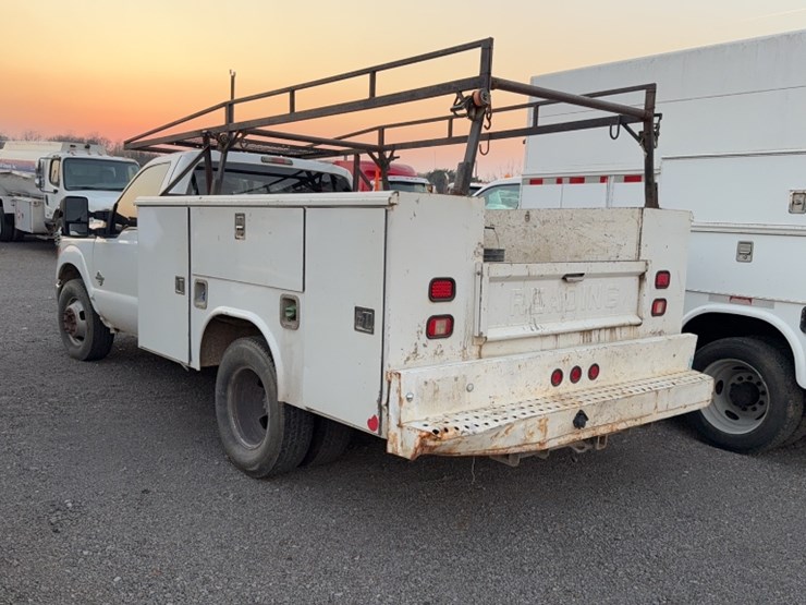 2011-ford-f350-image-10