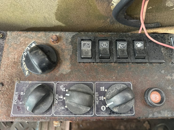 caterpillar-307-image-46