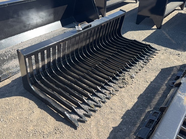 #1022-•-70"-skid-steer-skeleton-bucket-image-2