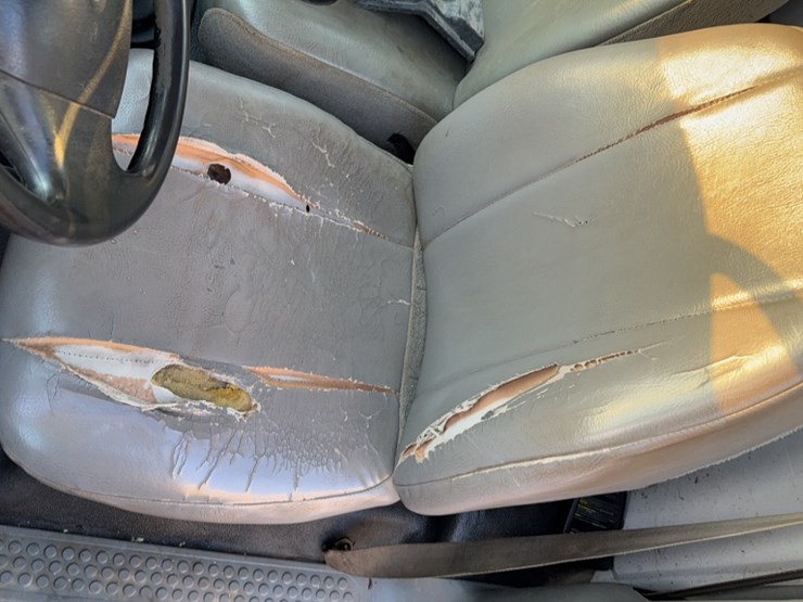 2005-ford-f650-image-16