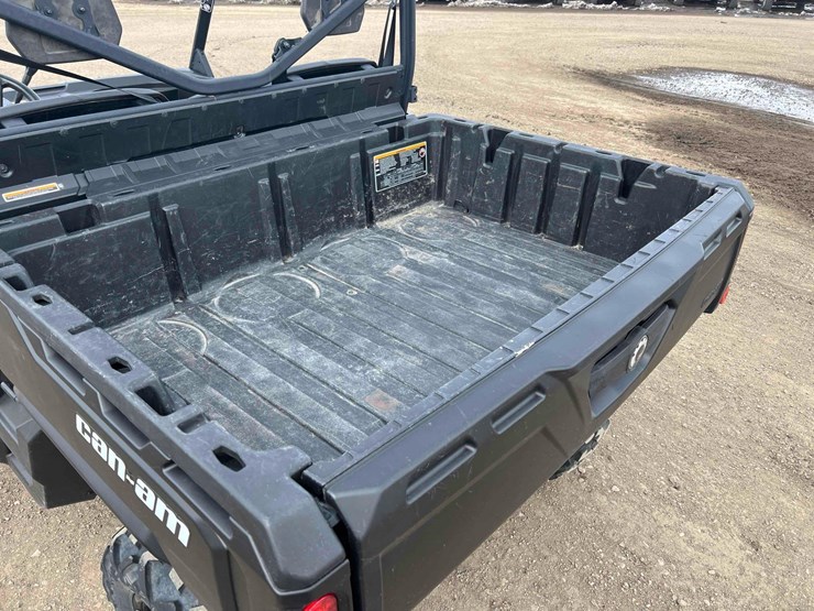 2023-can-am-defender-hd9-image-7