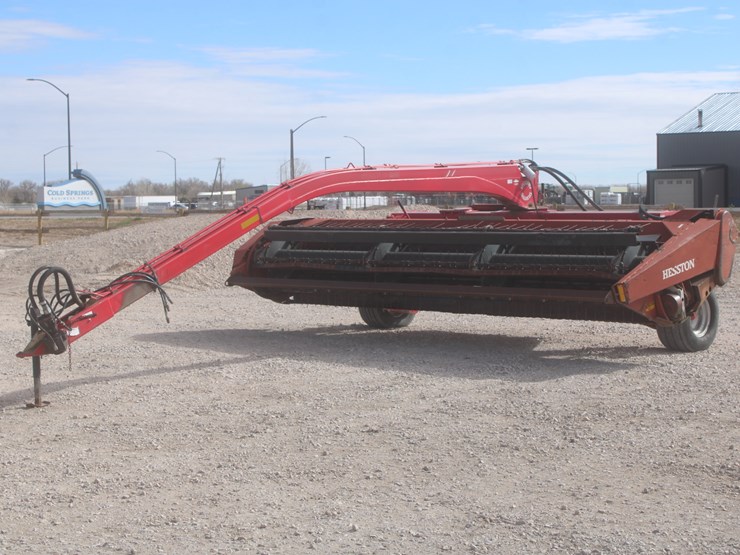 hesston-1170-image-1