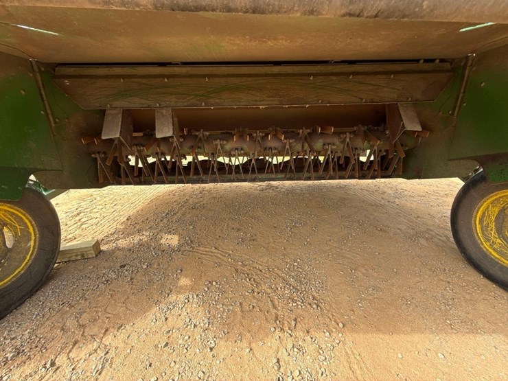 john-deere-10-image-6