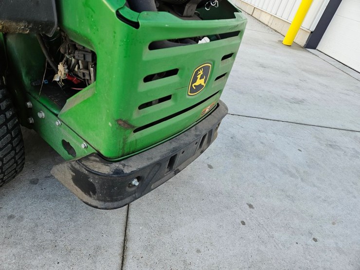 2014-john-deere-z925m-image-12