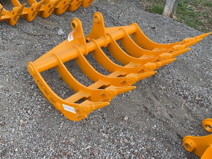 caterpillar-307-image-1