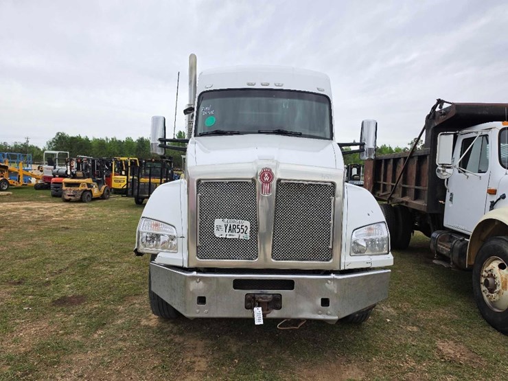 2018-kenworth-t880-image-6