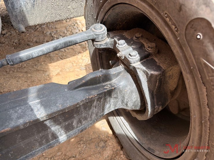 2019-case-586h-image-13