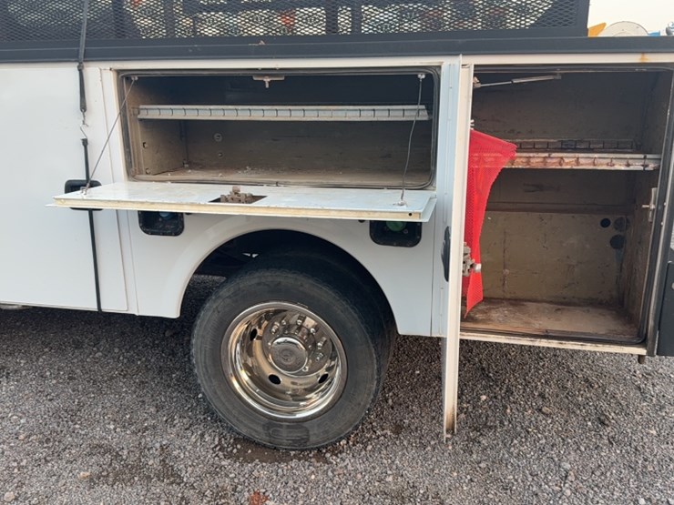 2016-ford-f450-image-17