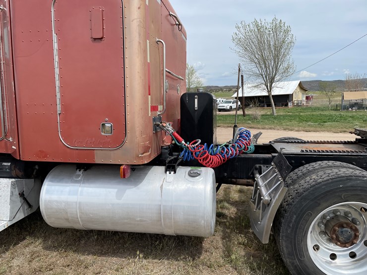 1998-peterbilt-378-image-9