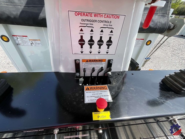 2025-kenworth-t380-image-70