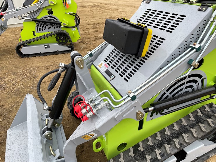 #210-•-new-ats-power-mini-skid-steer-loader-image-9