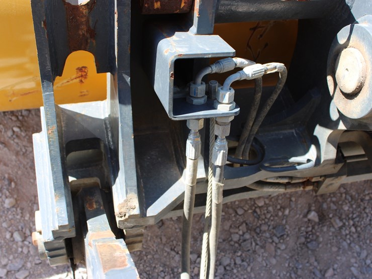 2021-deere-524p-image-13