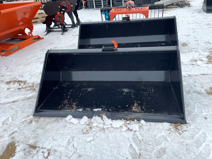 #2042-•-skid-steer-mount-66"-bucket-with-blade-image-2
