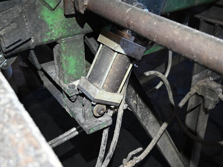 #155-•-3-strand-transfer-deck-with-stops-image-6