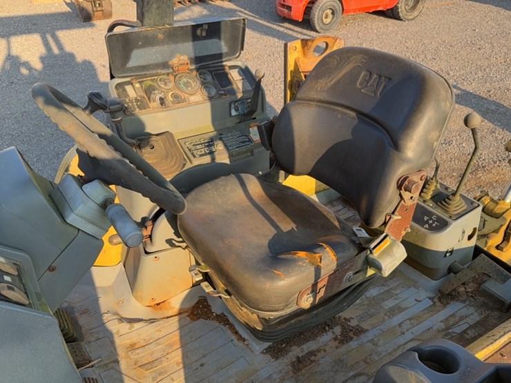 caterpillar-416c-image-12