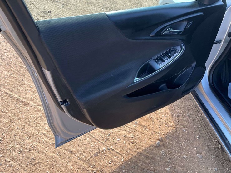 2019-chevrolet-malibu-lt-4-door-sedan-(150,431-miles)-image-9