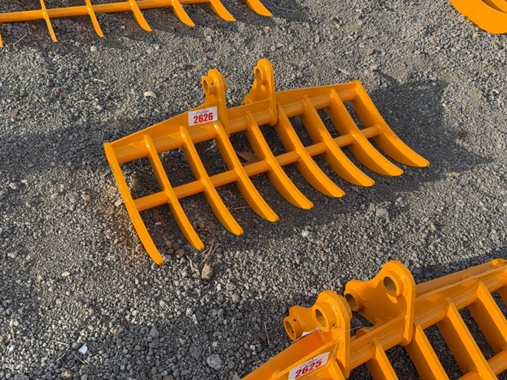 caterpillar-303-image-1