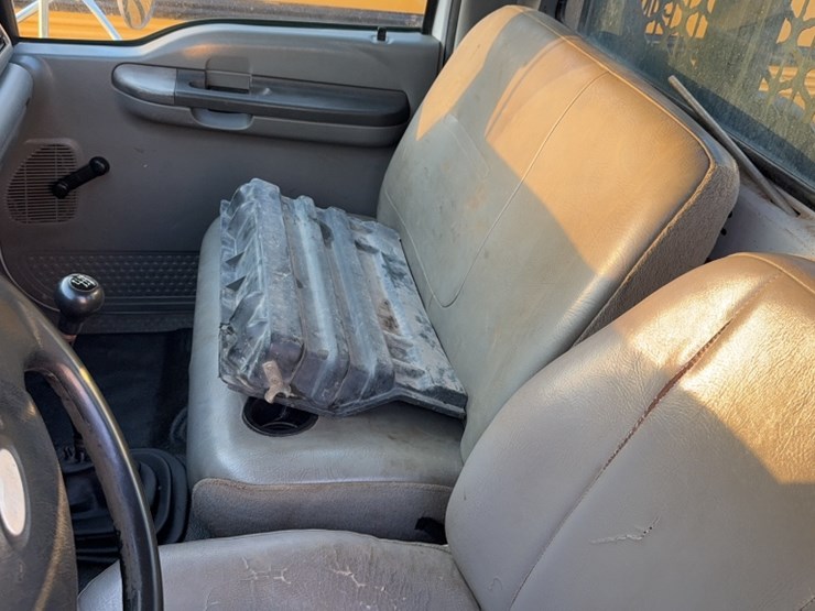 2005-ford-f650-image-17