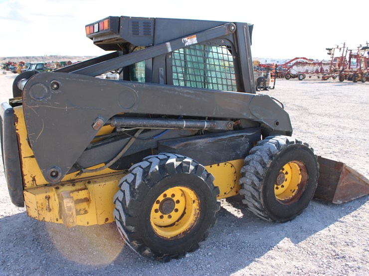 new-holland-ls190-image-37