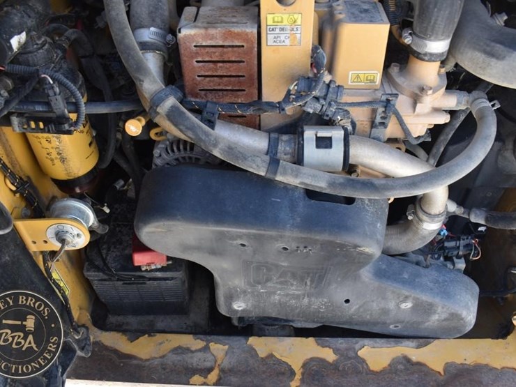 2020-caterpillar-289d3-image-28