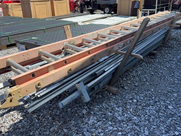 #6042-•-bundle-of-metal-rails-image-2