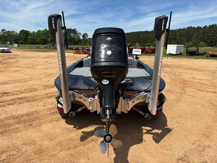 2005-triton-tr-196-w/-tandem-axle-boat-trailer-image-6