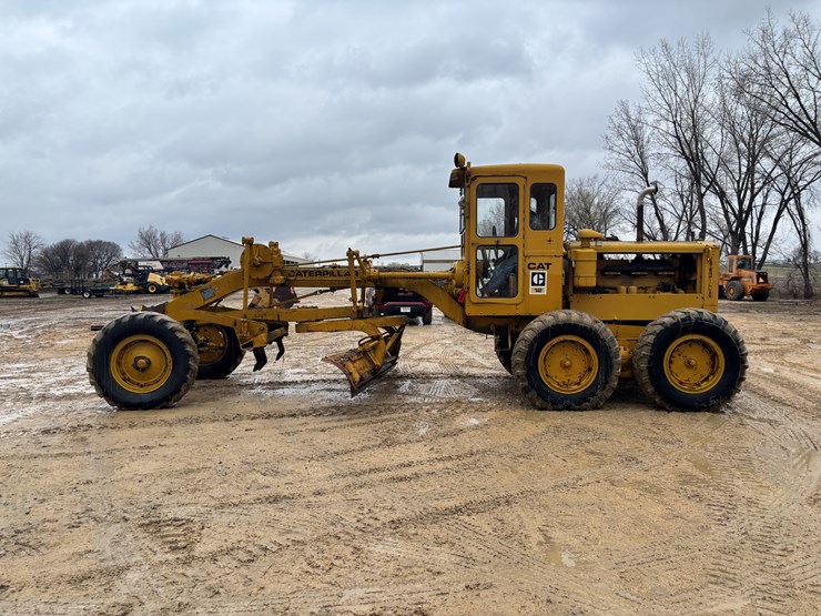 caterpillar-12-image-2