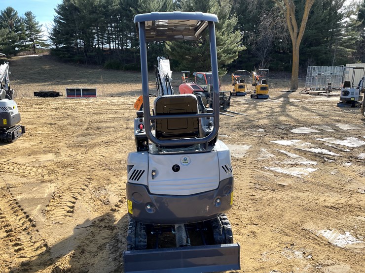 #1033-•-new-ats-me18-mini-excavator-image-6