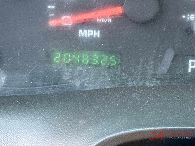 2004-ford-f550-xl-image-17