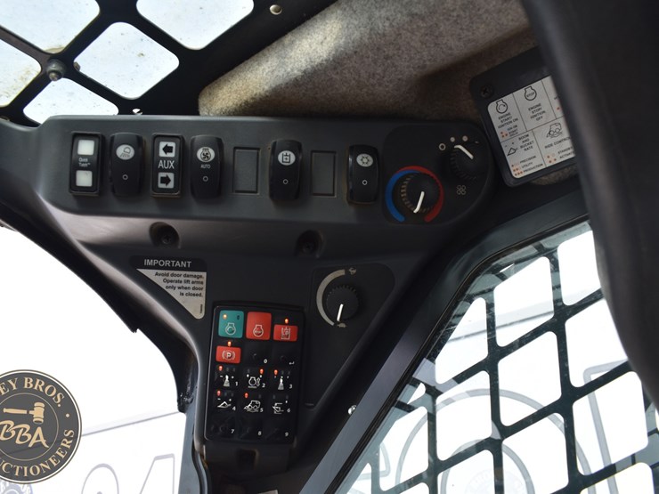 2023-deere-333g-image-43