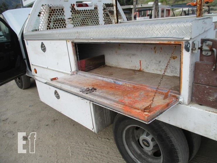 2016-chevrolet-3500hd-image-12