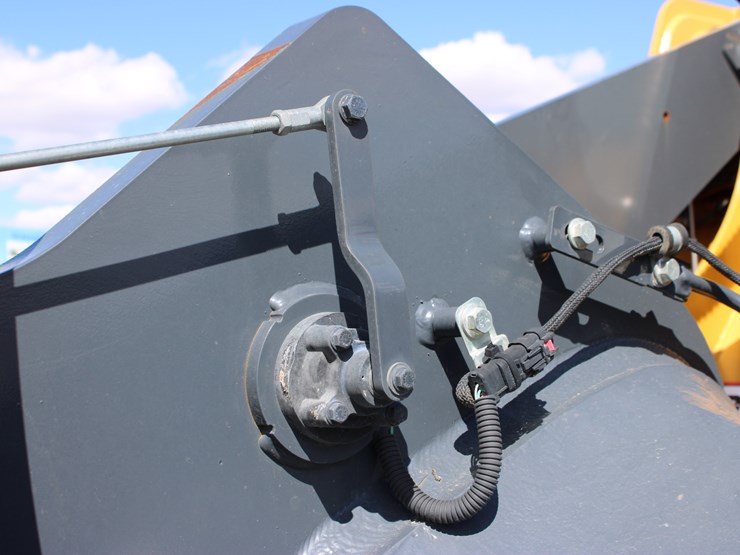 2021-deere-524p-image-17